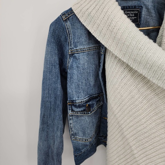 Abercrombie & Fitch denim jacket with built in scarf size XS - Picture 4 of 9